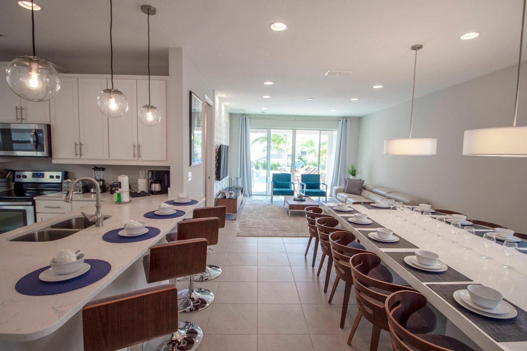Holiday home Encore 6 Bedroom Vacation With Pool